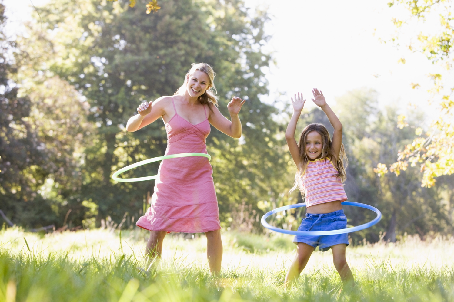 Learn the Correct Way to Use Hula Hoops and How Hula Hoops Help to Burn Fat